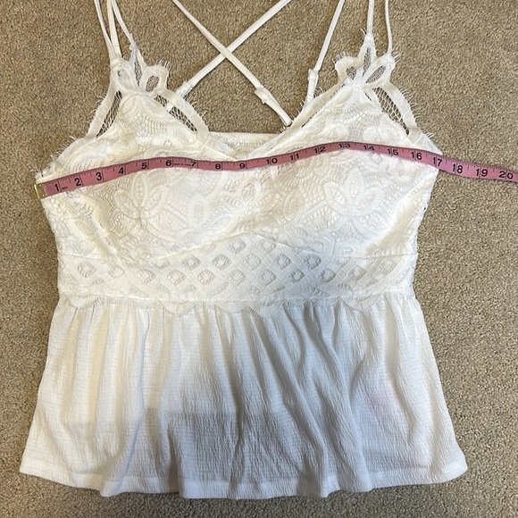 NOBO white crochet tank w/ built in pads L - Picture 9 of 11
